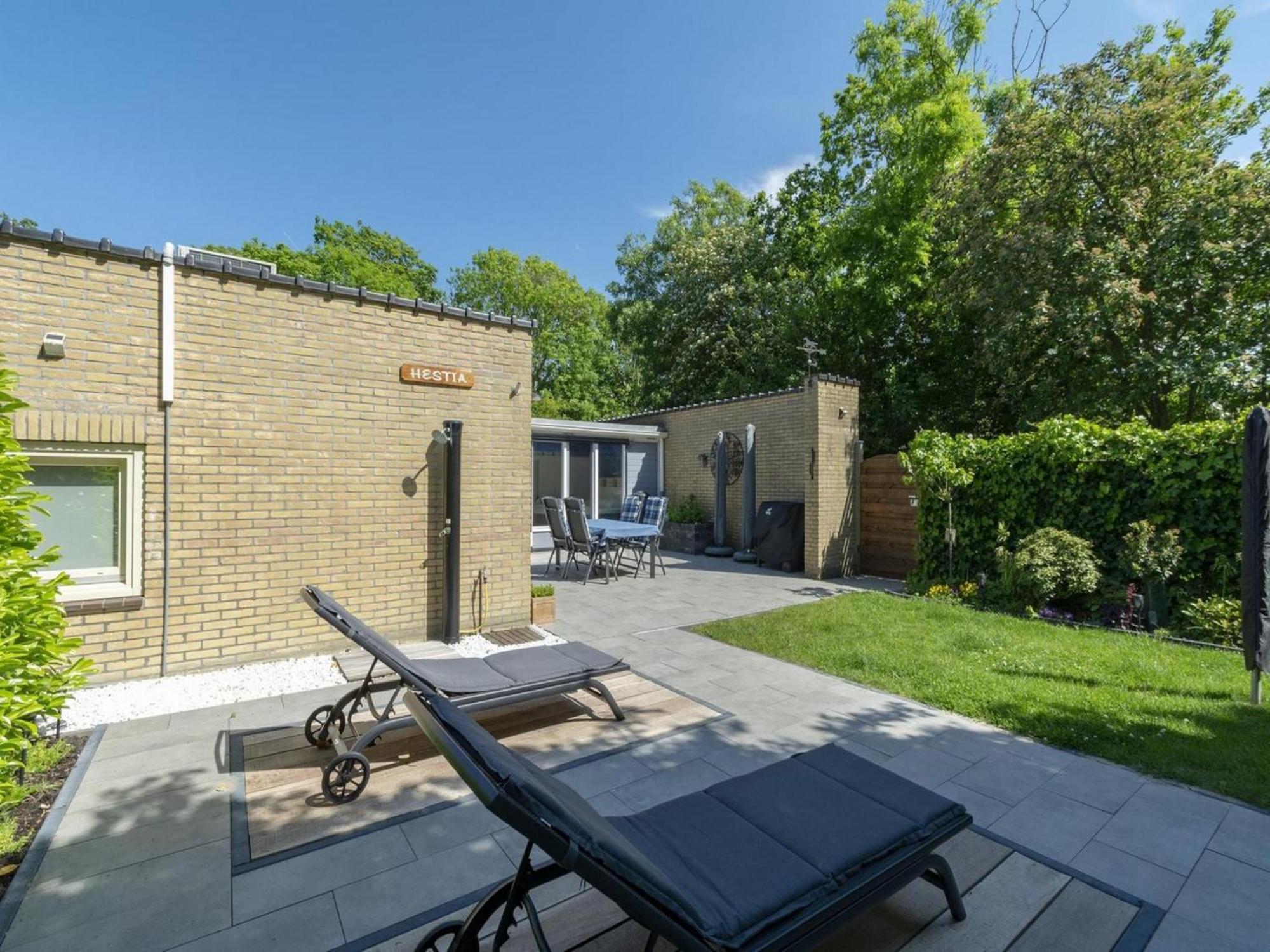 Stylish Bungalow With A Large Garden Sint Maartensvlotbrug 외부 사진
