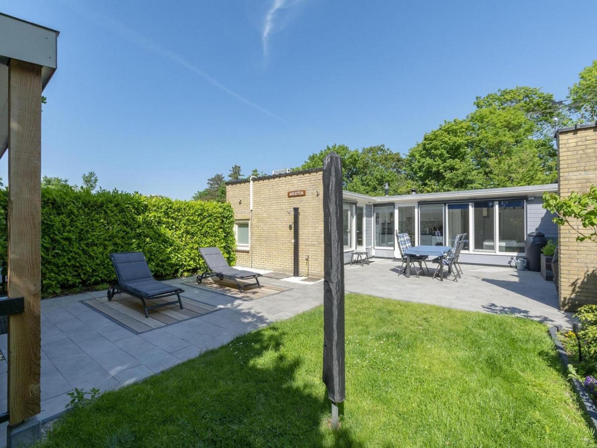 Stylish Bungalow With A Large Garden Sint Maartensvlotbrug 외부 사진